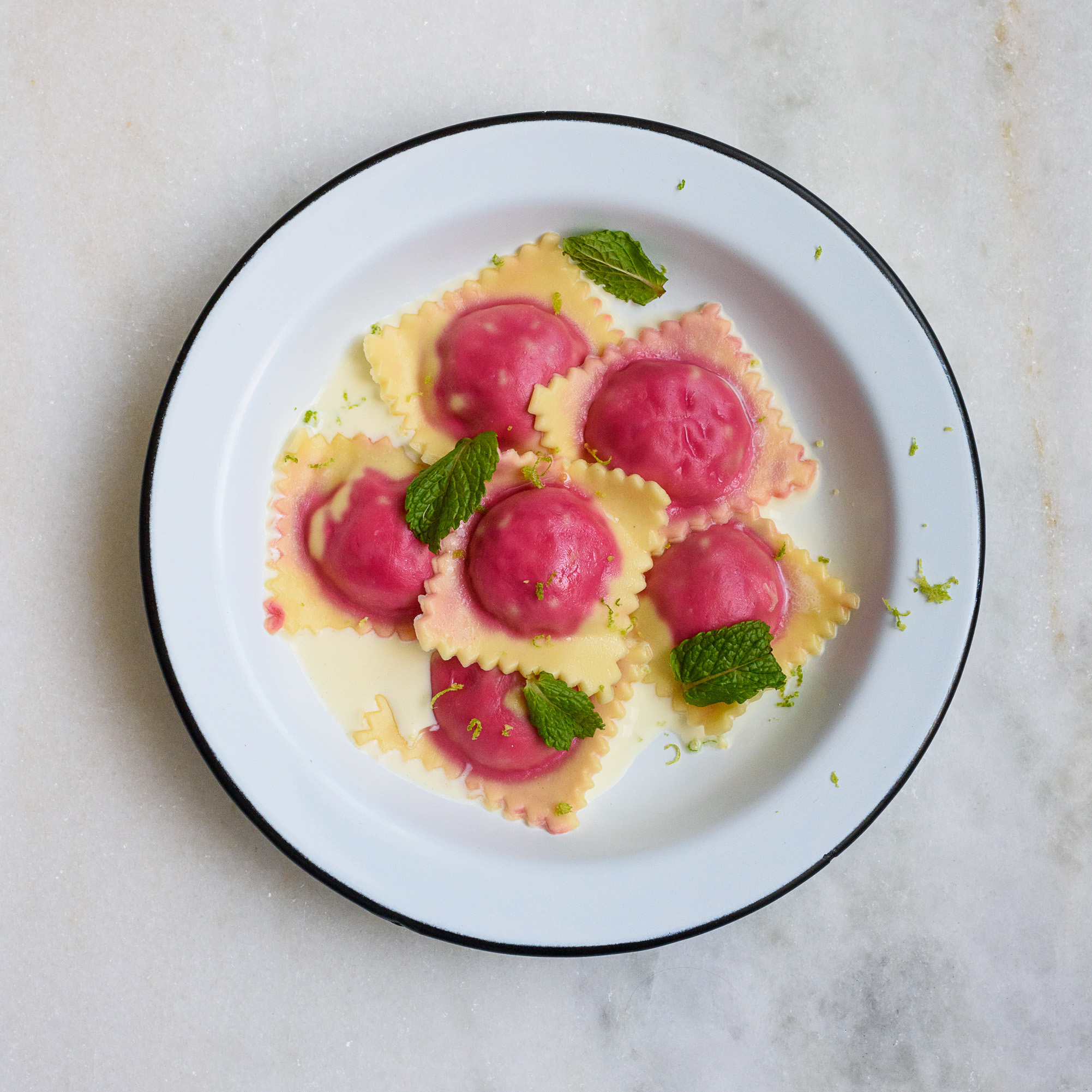 ravioli de chèvre e beterraba ec